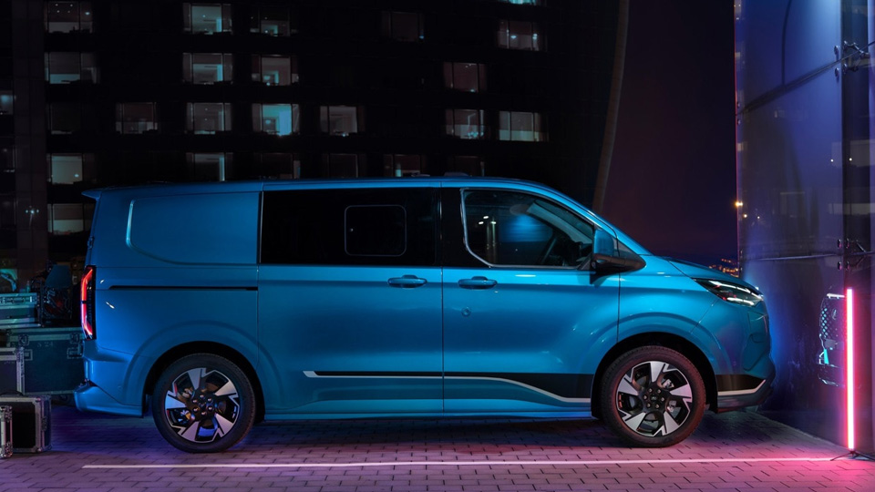 Ford E-Transit Custom Gallery 6